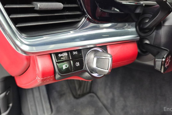 2020 Porsche Panamera с пробегом 35 587 км