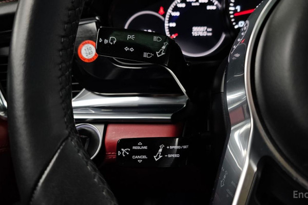 2020 Porsche Panamera с пробегом 35 587 км