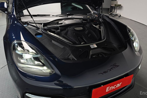2020 Porsche Panamera с пробегом 56 210 км