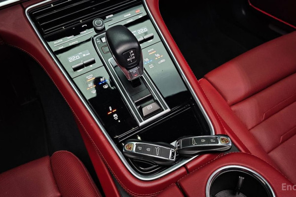 2020 Porsche Panamera с пробегом 56 210 км