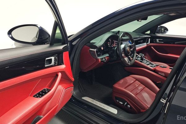 2020 Porsche Panamera с пробегом 56 210 км
