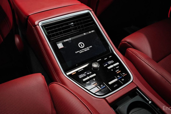 2020 Porsche Panamera с пробегом 56 210 км