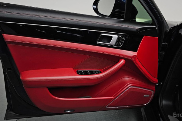 2020 Porsche Panamera с пробегом 56 210 км