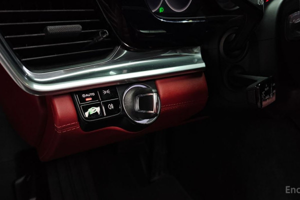 2020 Porsche Panamera с пробегом 56 210 км