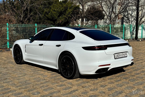 2020 Porsche Panamera с пробегом 37 200 км