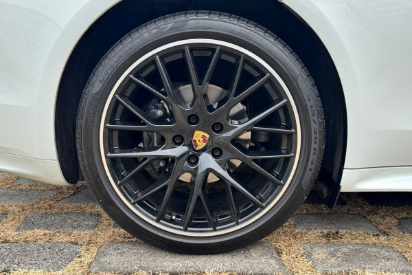 2020 Porsche Panamera с пробегом 37 200 км