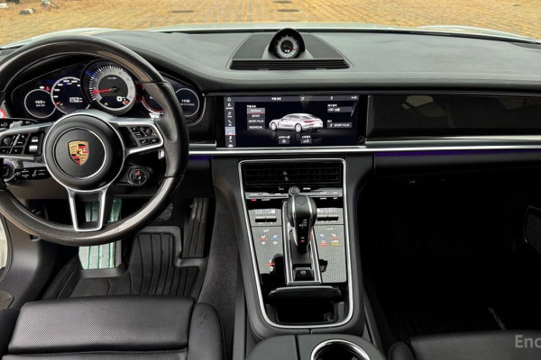 2020 Porsche Panamera с пробегом 37 200 км