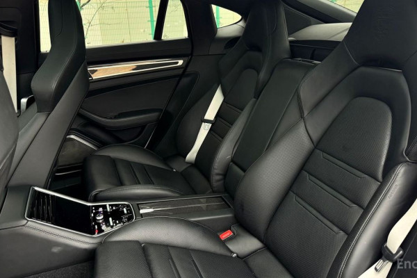 2020 Porsche Panamera с пробегом 37 200 км