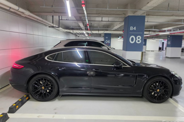 2018 Porsche Panamera с пробегом 53 500 км