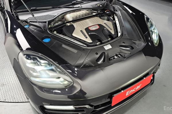2020 Porsche Panamera с пробегом 54 068 км