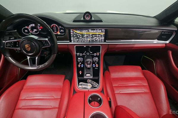 2020 Porsche Panamera с пробегом 54 068 км