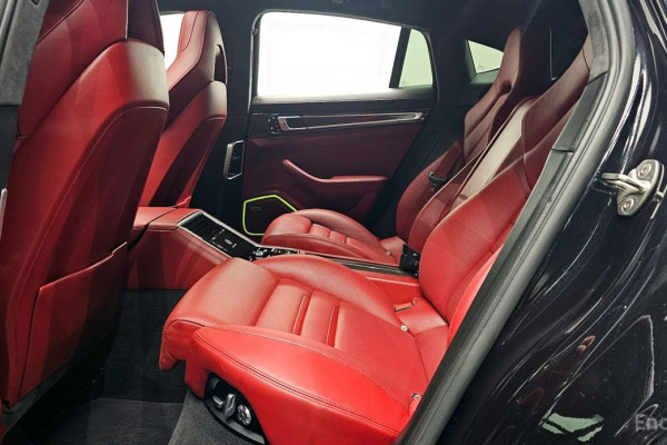 2020 Porsche Panamera с пробегом 54 068 км