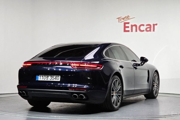 2018 Porsche Panamera с пробегом 48 454 км