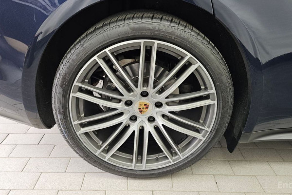 2018 Porsche Panamera с пробегом 48 454 км