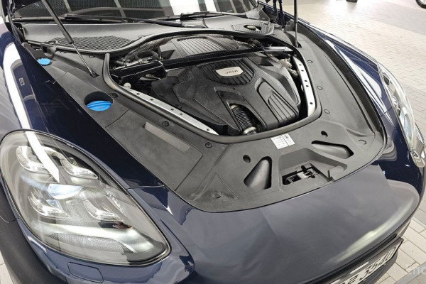 2018 Porsche Panamera с пробегом 48 454 км