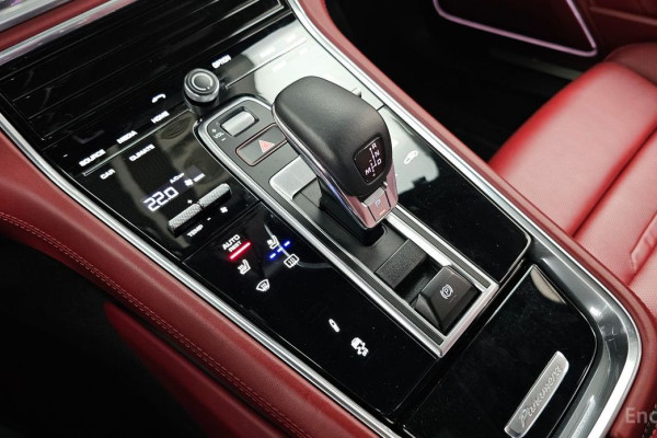 2018 Porsche Panamera с пробегом 48 454 км