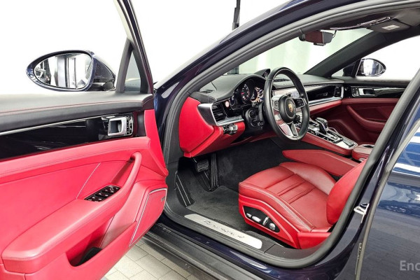 2018 Porsche Panamera с пробегом 48 454 км