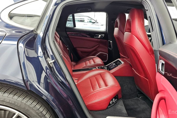 2018 Porsche Panamera с пробегом 48 454 км