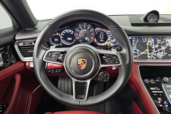 2018 Porsche Panamera с пробегом 48 454 км