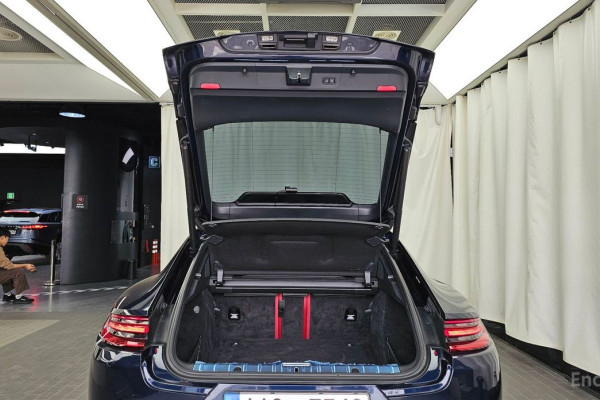 2018 Porsche Panamera с пробегом 48 454 км