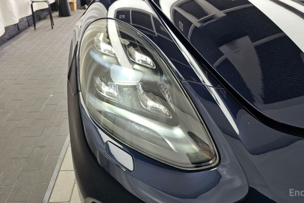 2018 Porsche Panamera с пробегом 48 454 км