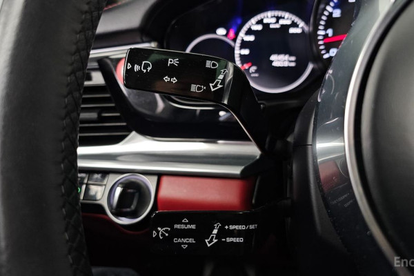 2018 Porsche Panamera с пробегом 48 454 км