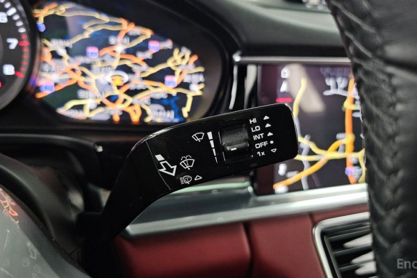 2018 Porsche Panamera с пробегом 48 454 км
