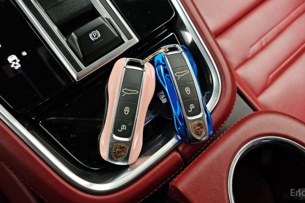 2018 Porsche Panamera с пробегом 48 454 км