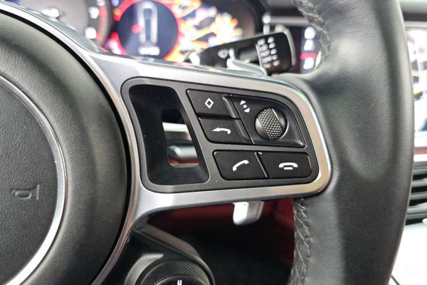 2018 Porsche Panamera с пробегом 48 454 км