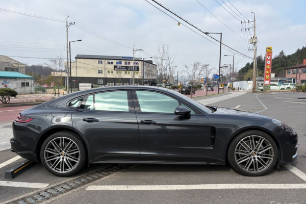 2018 Porsche Panamera с пробегом 56 000 км