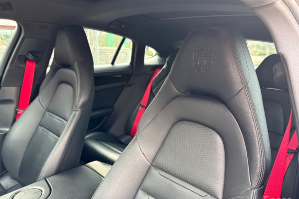 2018 Porsche Panamera с пробегом 56 000 км
