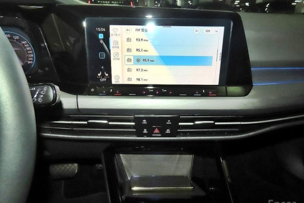 2023 Volkswagen Golf с пробегом 23 983 км