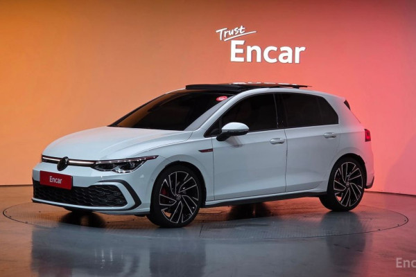 2023 Volkswagen Golf с пробегом 24 403 км