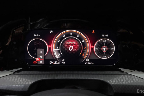 2023 Volkswagen Golf с пробегом 24 403 км