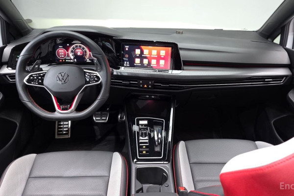2023 Volkswagen Golf с пробегом 24 403 км
