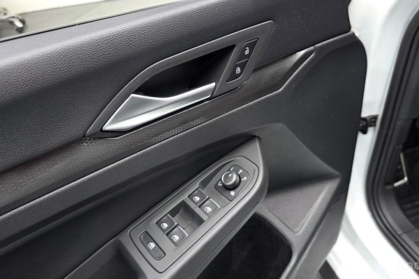 2023 Volkswagen Golf с пробегом 24 403 км