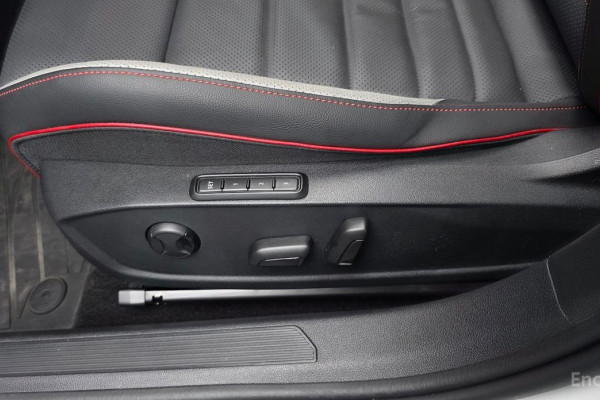 2023 Volkswagen Golf с пробегом 24 403 км