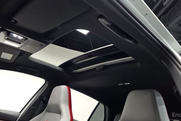 2023 Volkswagen Golf с пробегом 24 403 км