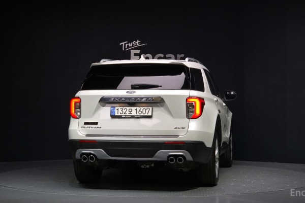 2022 Ford Explorer с пробегом 35 670 км