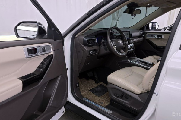 2022 Ford Explorer с пробегом 35 670 км