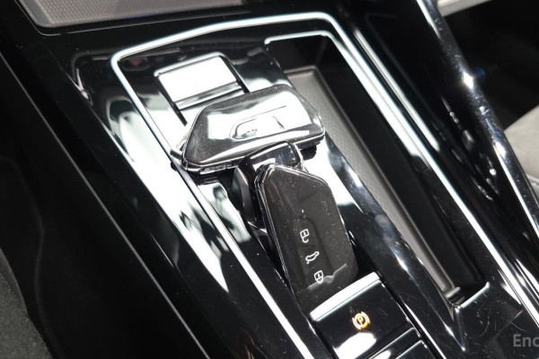 2023 Volkswagen Golf с пробегом 40 242 км