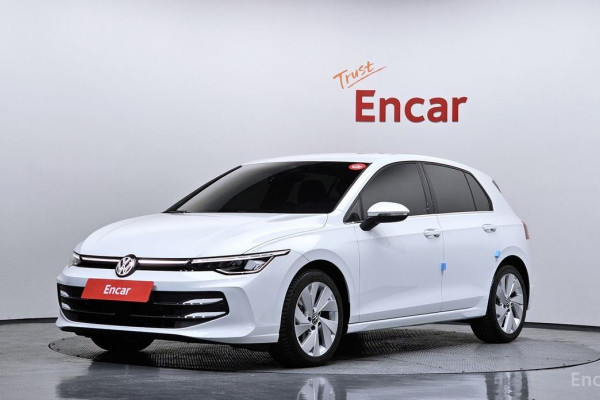 2025 Volkswagen Golf с пробегом 5 317 км