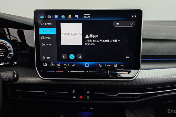 2025 Volkswagen Golf с пробегом 5 317 км