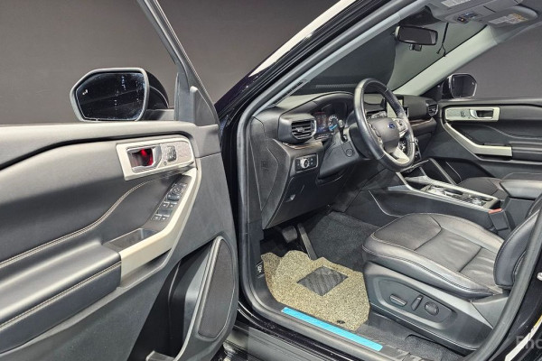 2021 Ford Explorer с пробегом 33 365 км