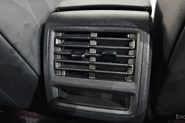 2025 Volkswagen Golf с пробегом 5 317 км