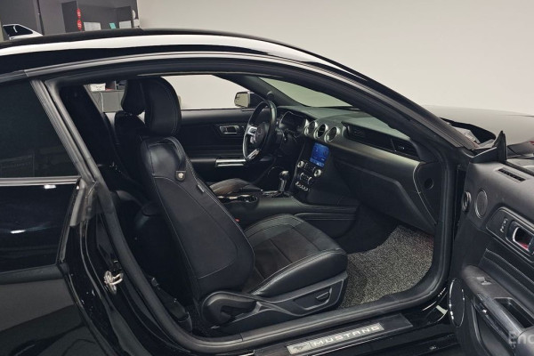 2020 Ford Mustang с пробегом 38 458 км