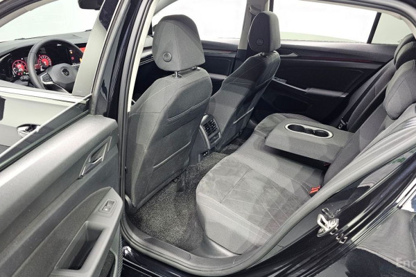 2022 Volkswagen Golf с пробегом 76 496 км