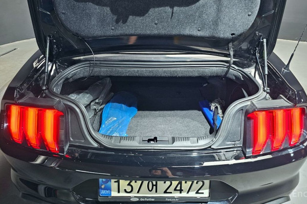 2021 Ford Mustang с пробегом 57 856 км