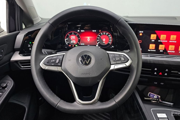 2022 Volkswagen Golf с пробегом 76 496 км