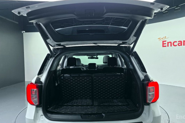 2021 Ford Explorer с пробегом 67 930 км